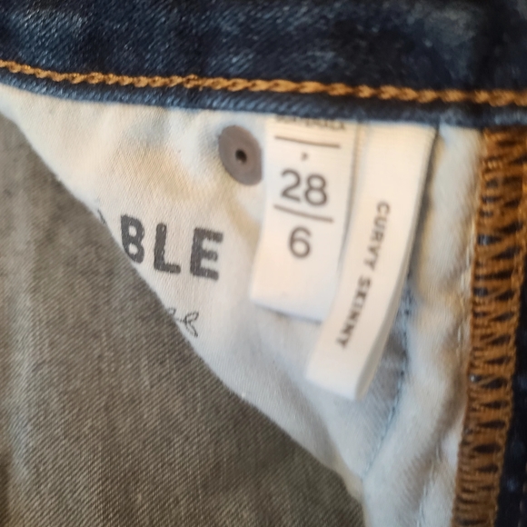 Loft ankle cropped jeans - Picture 2 of 4